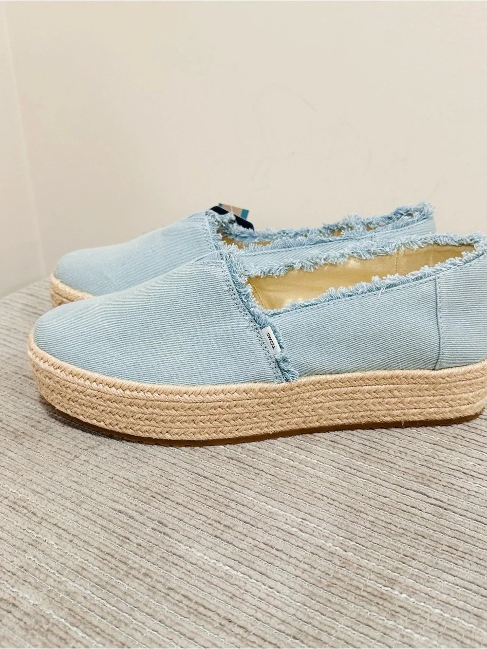 Toms nwt blue